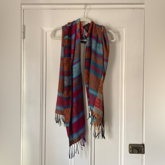 Multicolor Patterned Scarf - Picture 2 of 5